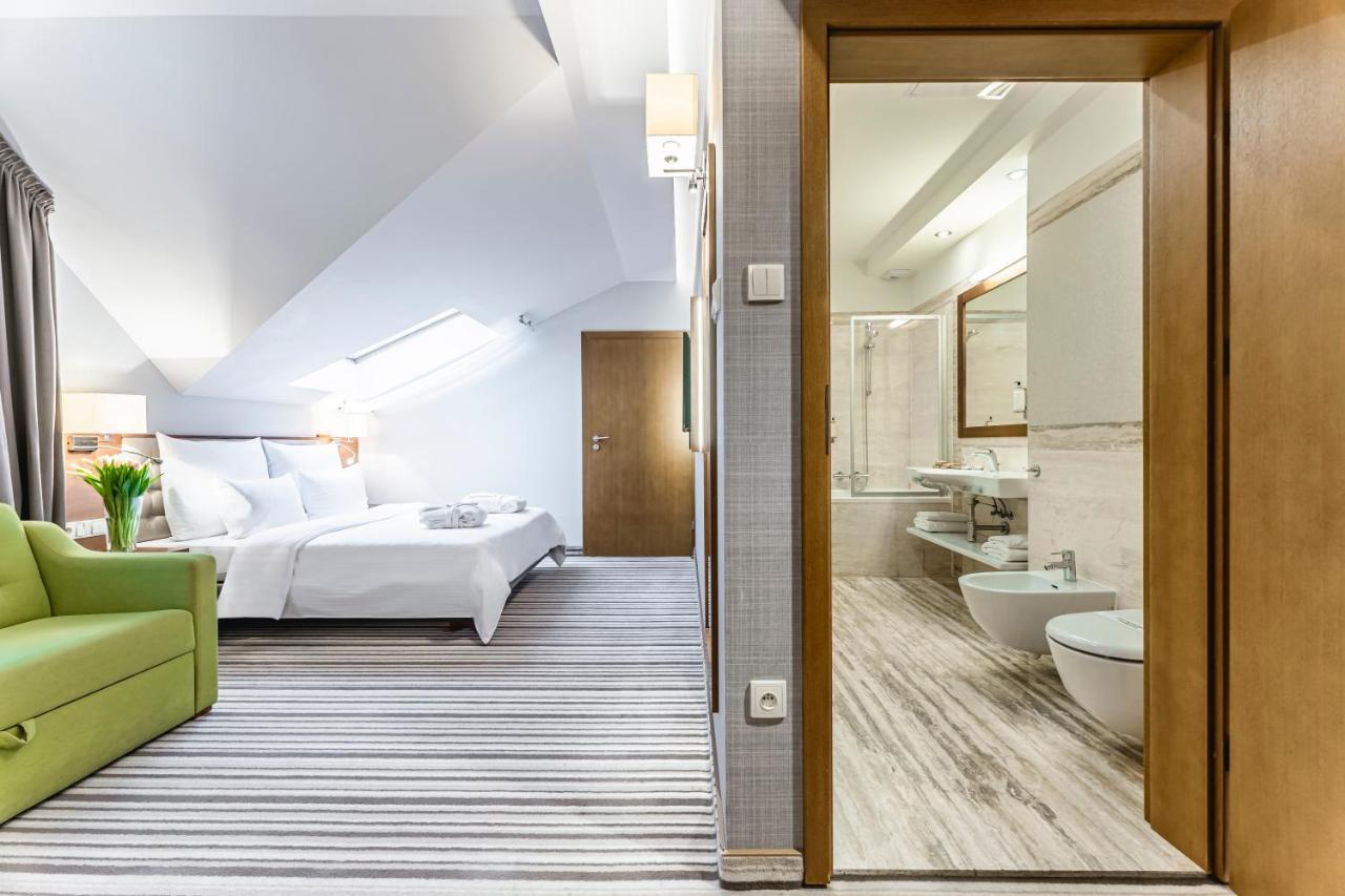 Hotel Wieniawski ลูบลิน ภายนอก รูปภาพ