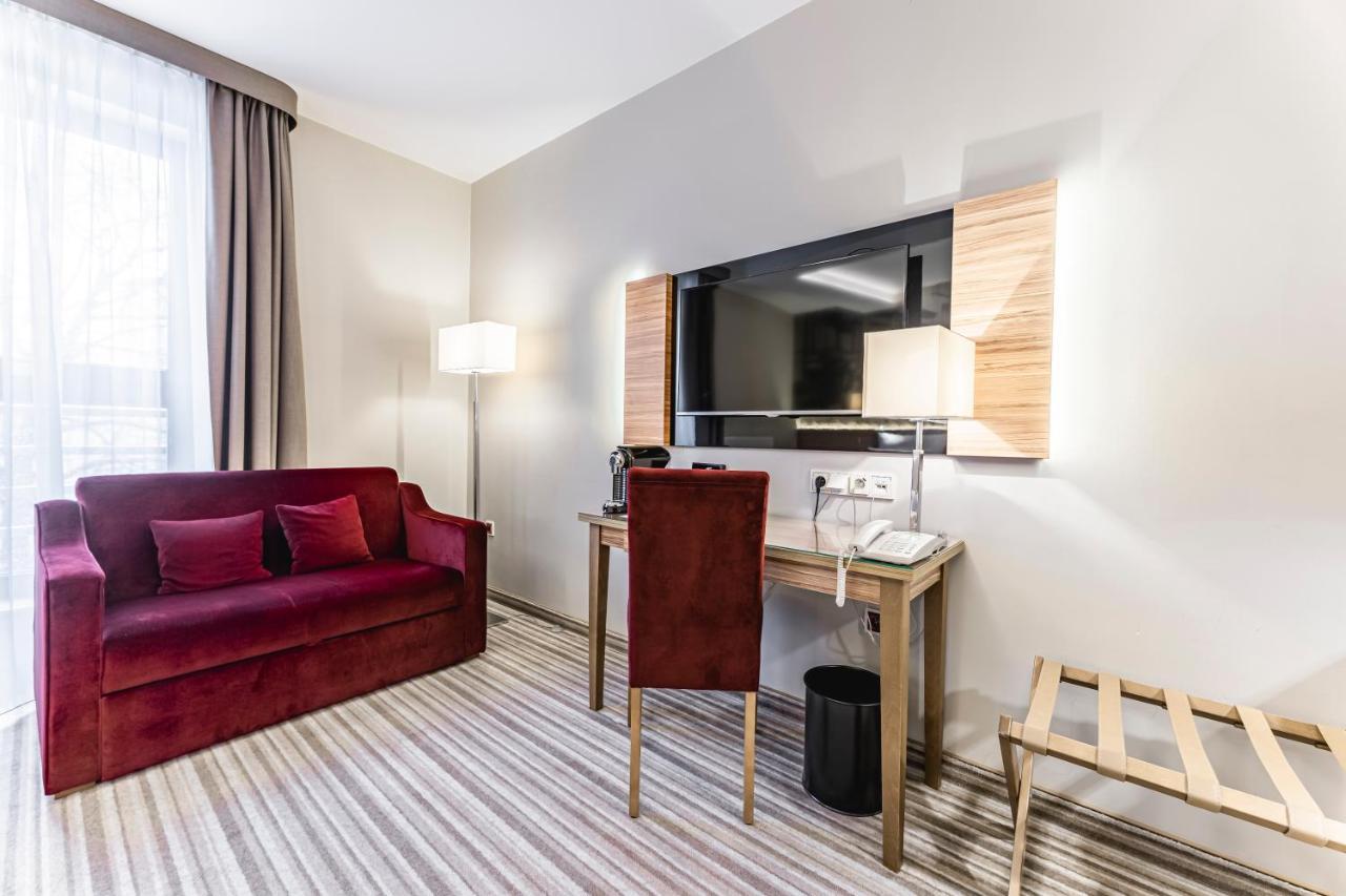 Hotel Wieniawski ลูบลิน ภายนอก รูปภาพ