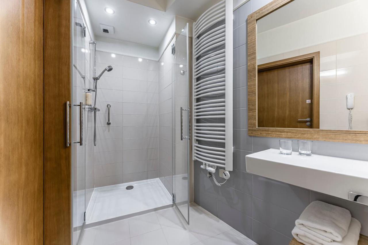 Hotel Wieniawski ลูบลิน ภายนอก รูปภาพ