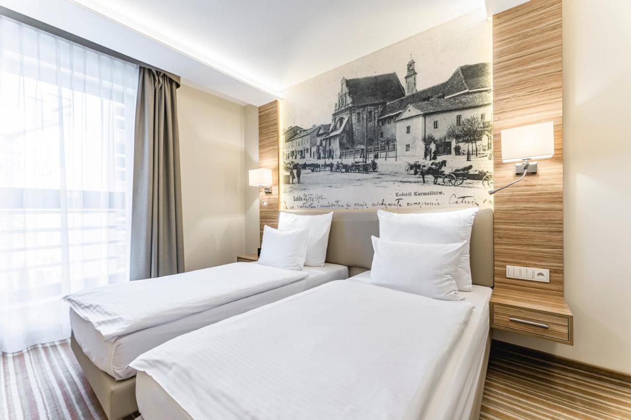 Hotel Wieniawski ลูบลิน ภายนอก รูปภาพ