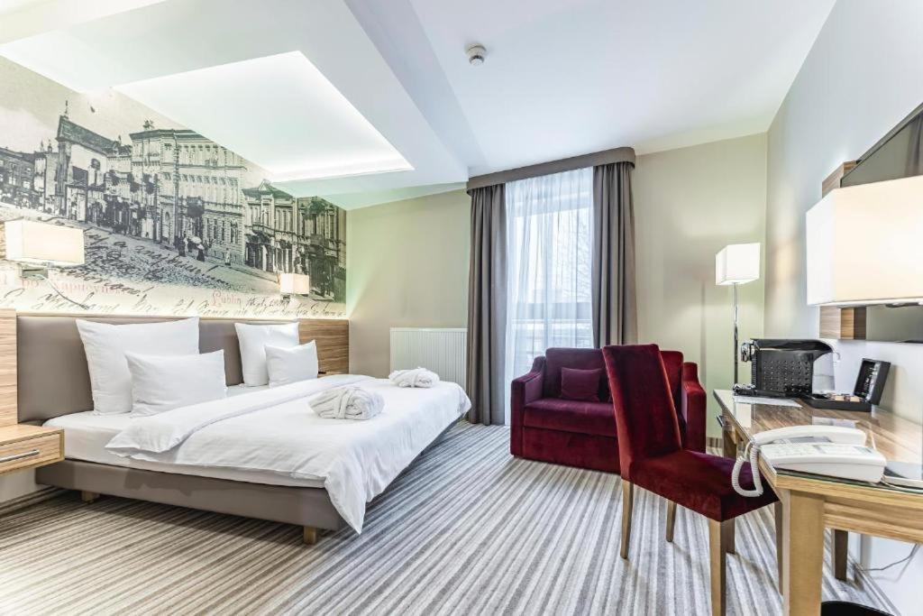 Hotel Wieniawski ลูบลิน ภายนอก รูปภาพ