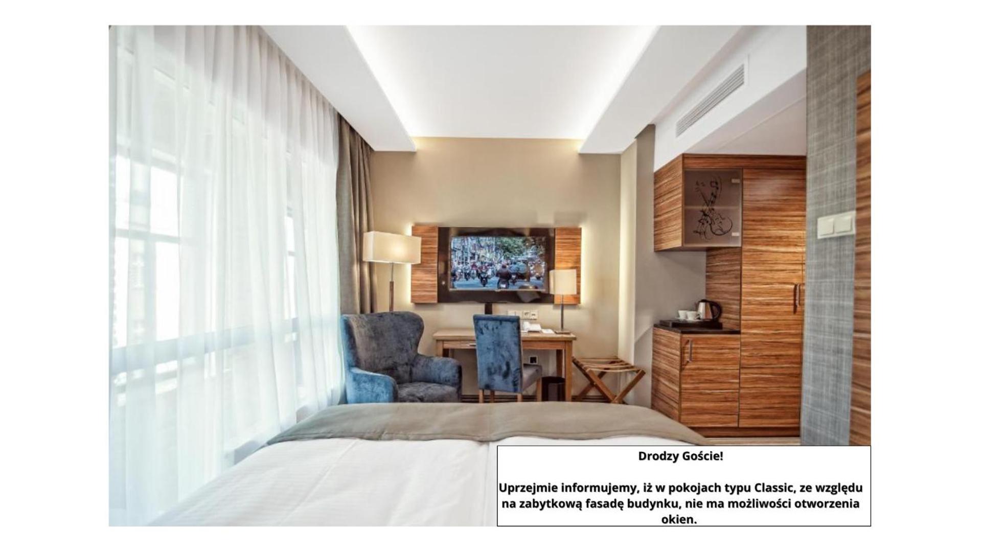 Hotel Wieniawski ลูบลิน ภายนอก รูปภาพ