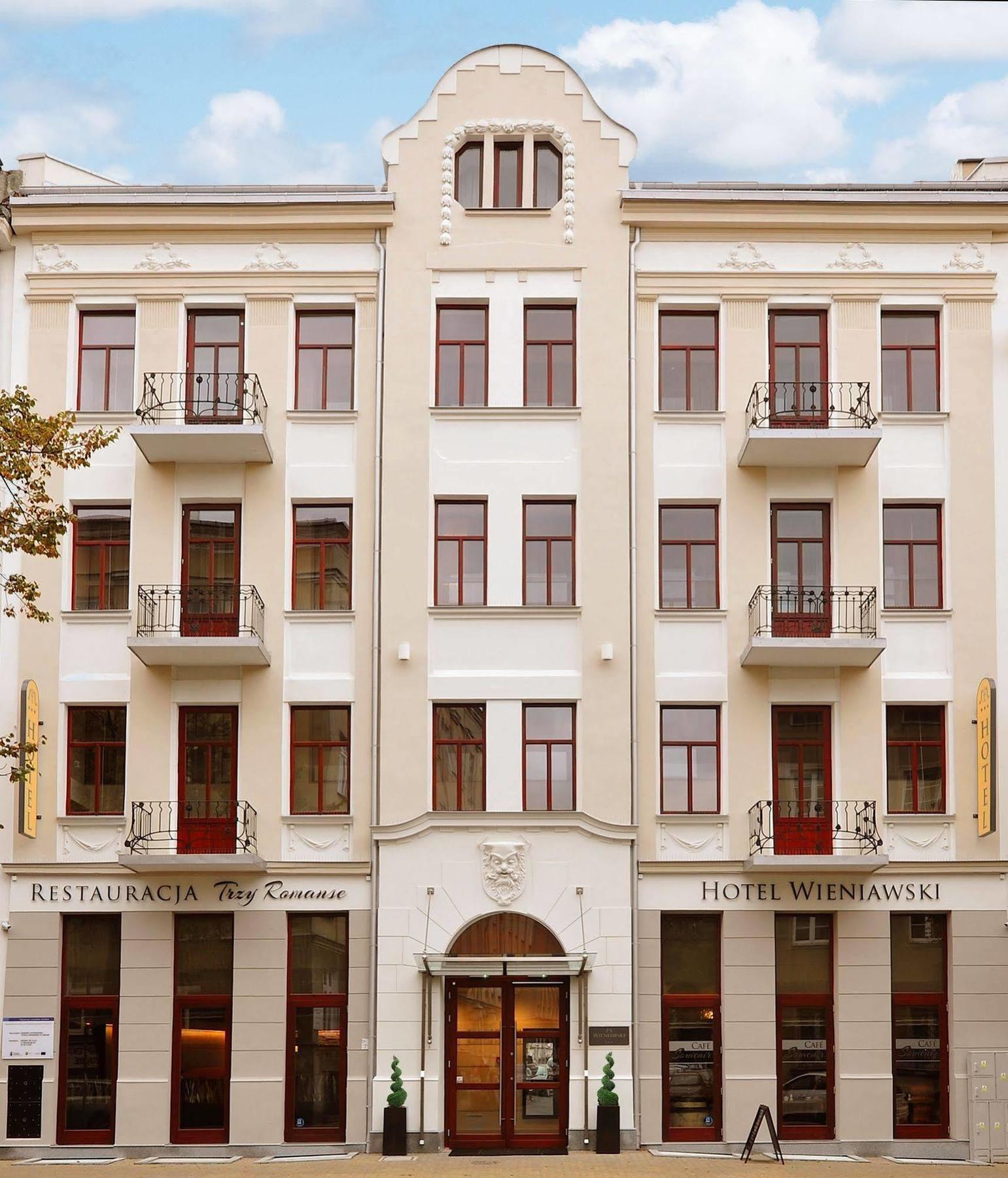 Hotel Wieniawski ลูบลิน ภายนอก รูปภาพ